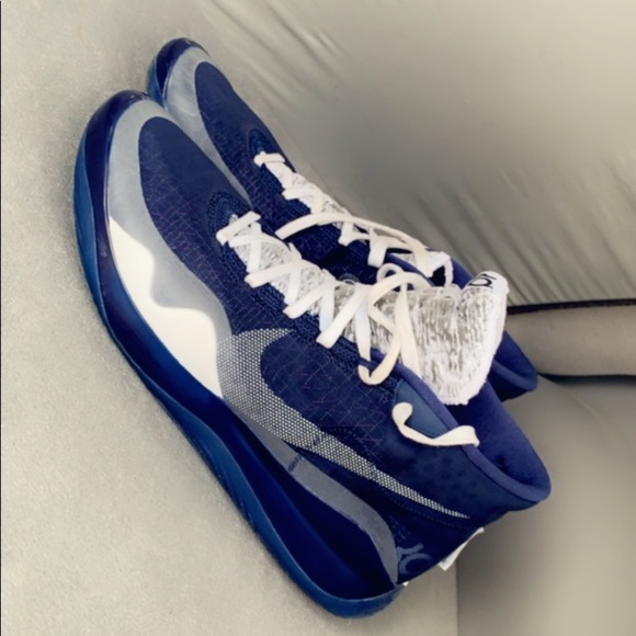 kd 12 navy blue